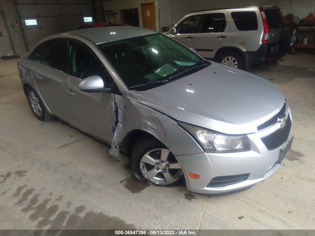 2014 1G1PC5SB1E7352030 main image