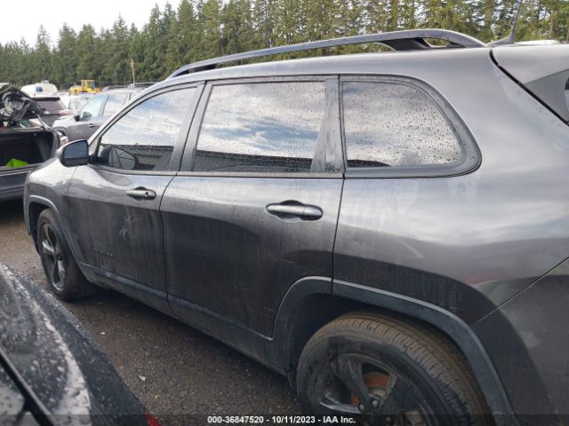 1C4PJLCB7GW160474 Jeep Cherokee Altitude