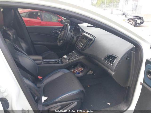 1C3CCCDGXGN114621 Chrysler 200 S