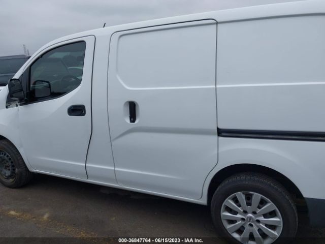 3N6CM0KN4FK704100 Nissan Nv200 S