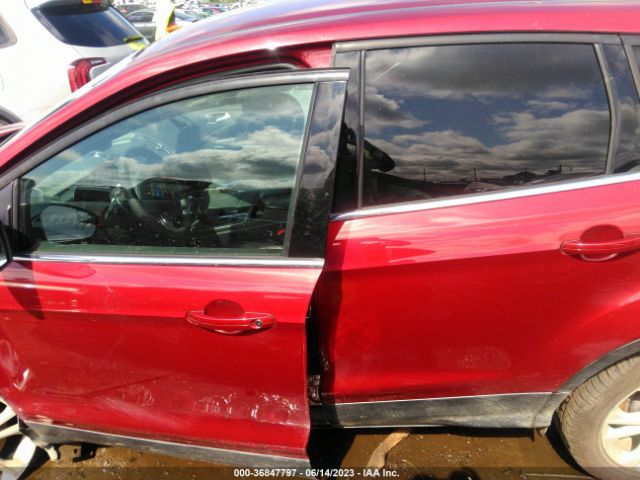 1FMCU0GD7HUA75739 Ford ESCAPE SE