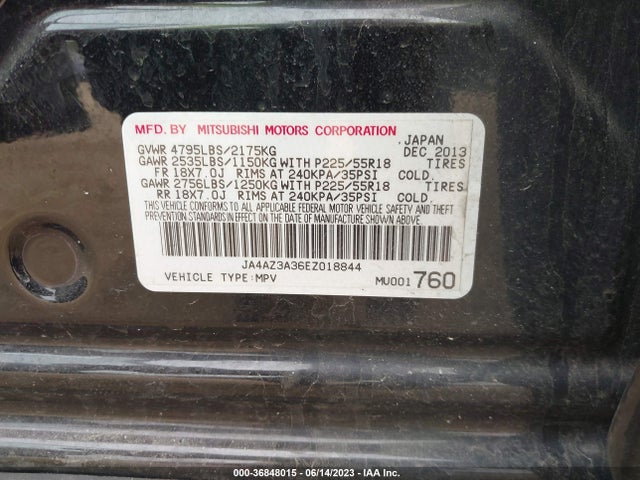 JA4AZ3A36EZ018844 Mitsubishi Outlander Se