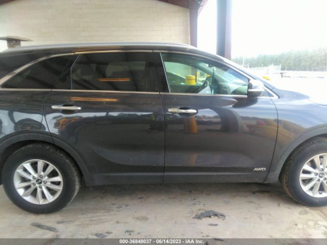 5XYPGDA32KG550825 KIA SORENTO LX