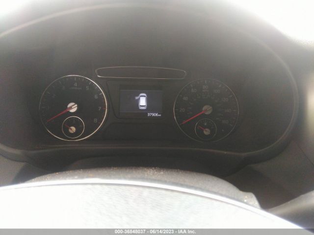 5XYPGDA32KG550825 KIA SORENTO LX