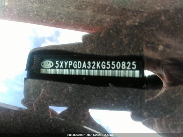 5XYPGDA32KG550825 KIA SORENTO LX