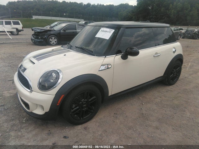2012 MINI COOPER HARDTOP S VIN: WMWSV3C55CT386871