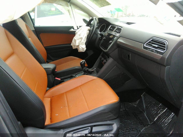 3VV3B7AX1JM210926 Volkswagen Tiguan Sel/se
