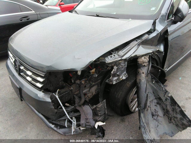 3VV3B7AX1JM210926 Volkswagen Tiguan Sel/se