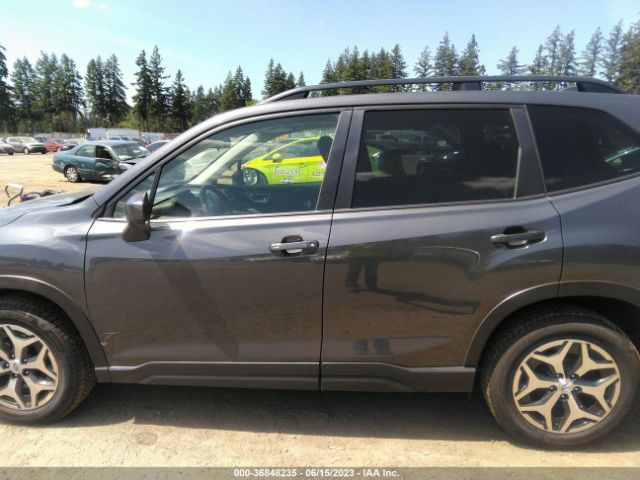 JF2SKAJC1LH476976 Subaru Forester Premium