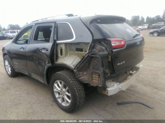 1C4PJMCS5GW234979 Jeep Cherokee Latitude