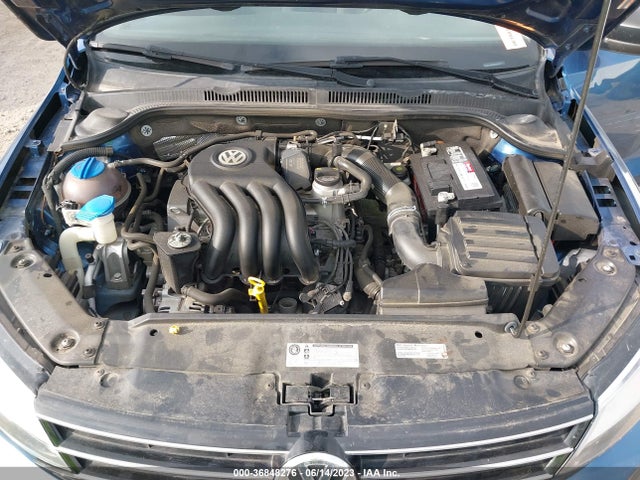 3VW2K7AJXFM260444 Volkswagen Jetta Sedan 2.0l S