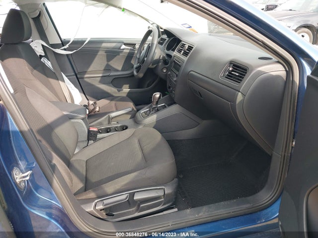3VW2K7AJXFM260444 Volkswagen Jetta Sedan 2.0l S