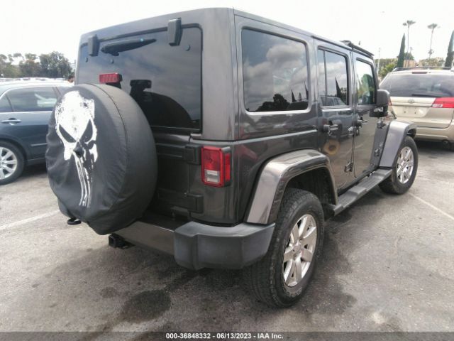 1C4BJWEGXHL537063 Jeep Wrangler Unlimited Sahara