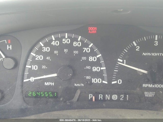 1999 LINCOLN NAVIGATOR VIN: 5LMPU28LXXLJ13145