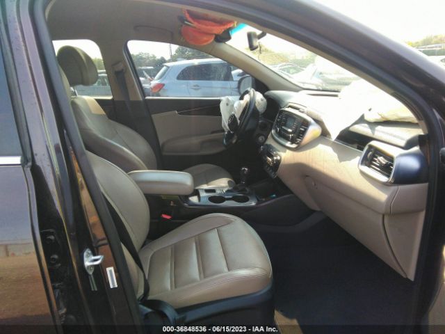 5XYPHDA17GG022619 KIA SORENTO EX