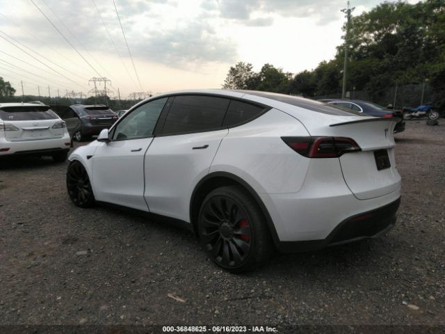 7SAYGDEF3NF533734 Tesla Model Y Performance