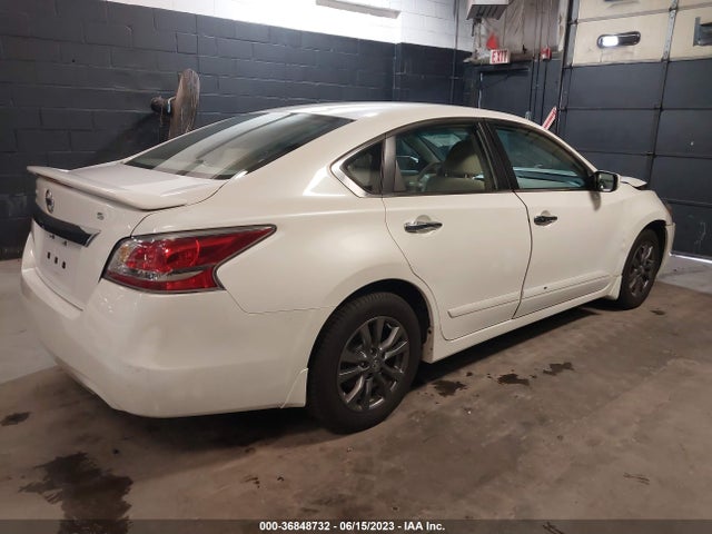 2015 NISSAN ALTIMA 2.5 S VIN: 1N4AL3AP8FN403945