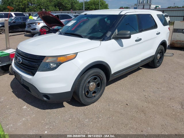 Ford UTILITY POLICE 2015 1FM5K8AR6FGA88849 Image 2
