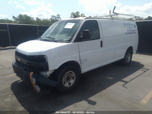 Chevrolet EXPRESS CARGO VAN 2019 1GCWGAFG1K1216646 Image 2