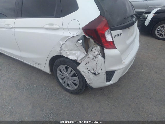 Honda FIT LX 2017 JHMGK5H5XHS002746 Image 12