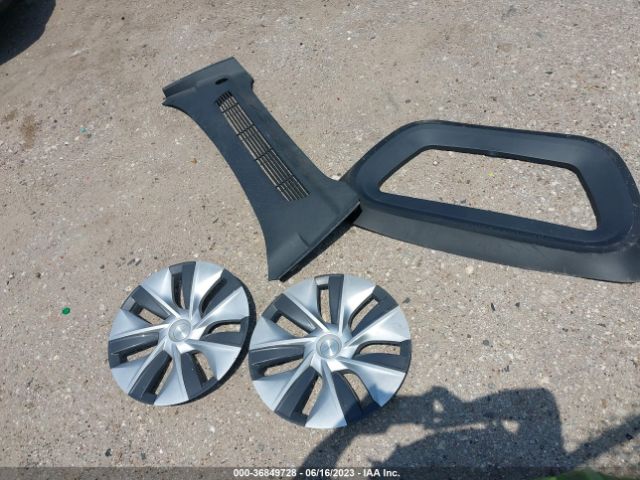 7SAYGDEE5NF321859 Tesla Model Y Long Range