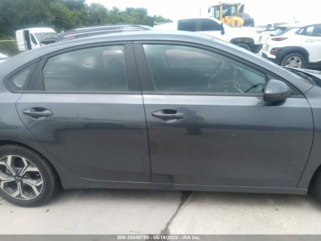 3KPF24AD1ME293708 KIA Forte Lxs