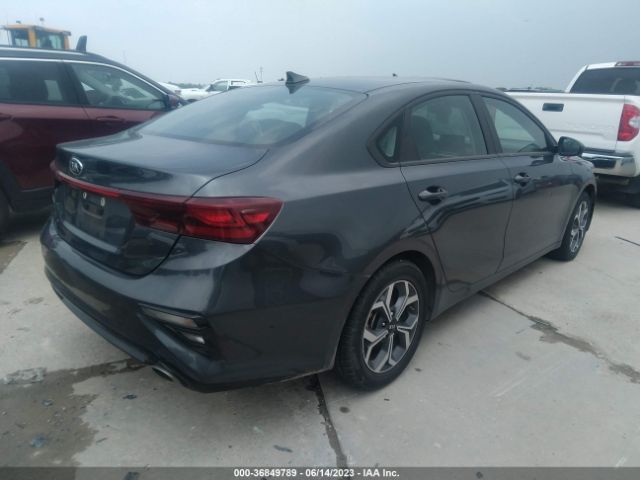 3KPF24AD1ME293708 KIA Forte Lxs