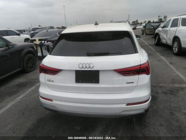 WA1AECF3XK1077247 Audi Q3 2.0t Premium