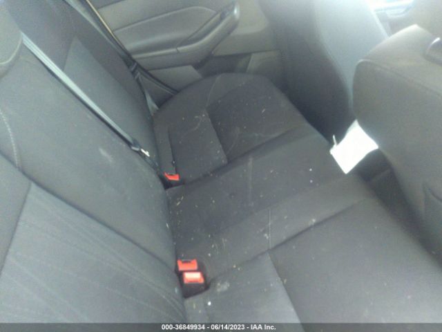 1FADP3F28JL295331 Ford FOCUS SE