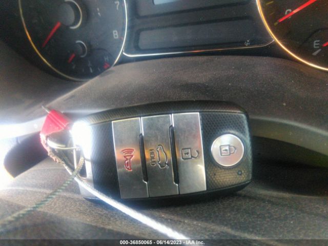 KNAFZ4A88G5574092 KIA FORTE EX