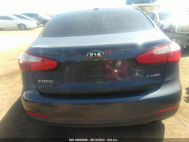 KNAFZ4A88G5574092 KIA FORTE EX