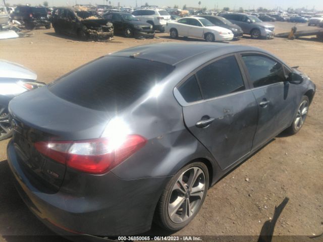 KNAFZ4A88G5574092 KIA FORTE EX