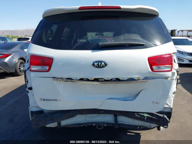 KNDMB5C16H6245701 KIA SEDONA LX