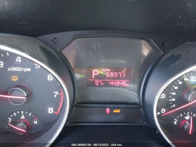 KNDMB5C16H6245701 KIA SEDONA LX