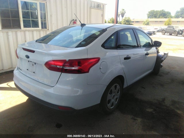 2016 FORD FOCUS S VIN: 1FADP3E2XGL262986