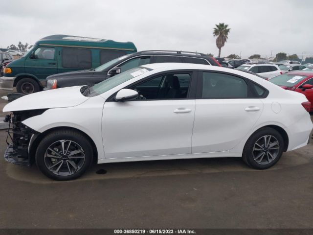 3KPF24AD5NE478202 KIA Forte Lxs