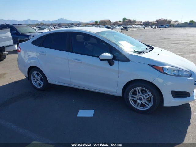 3FADP4BJ5KM166093 Ford FIESTA SE