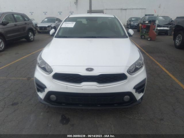 3KPF24AD8ME404075 KIA Forte Lxs