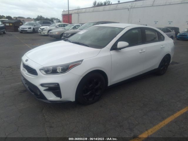 3KPF24AD8ME404075 KIA Forte Lxs
