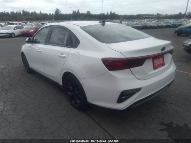 3KPF24AD8ME404075 KIA Forte Lxs