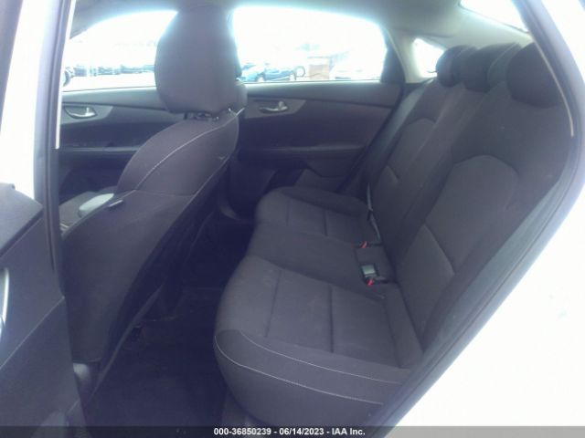 3KPF24AD8ME404075 KIA Forte Lxs