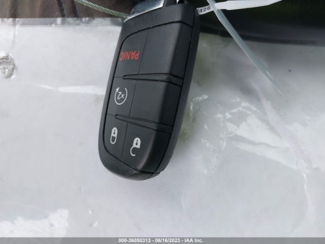 Jeep Compass Latitude W/sun/wheel Pkg 2018 3C4NJCBB5JT503403 Image 3