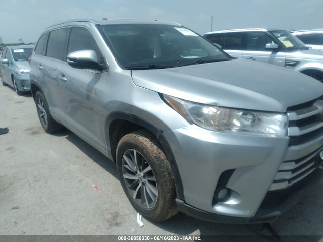 2018 TOYOTA HIGHLANDER SE/XLE VIN: 5TDKZRFH3JS279295
