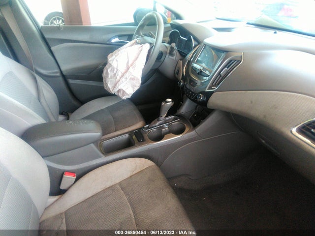 Chevrolet CRUZE LT 2018 1G1BE5SM2J7196337 Image 11