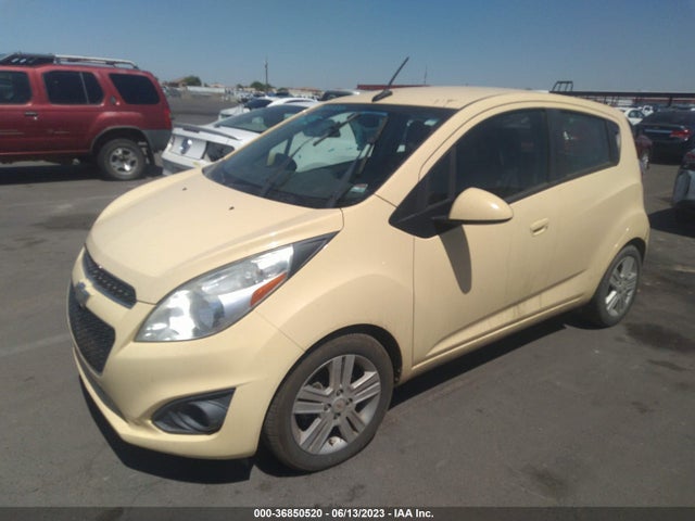 Chevrolet SPARK LS 2014 KL8CB6S93EC455123 Image 2