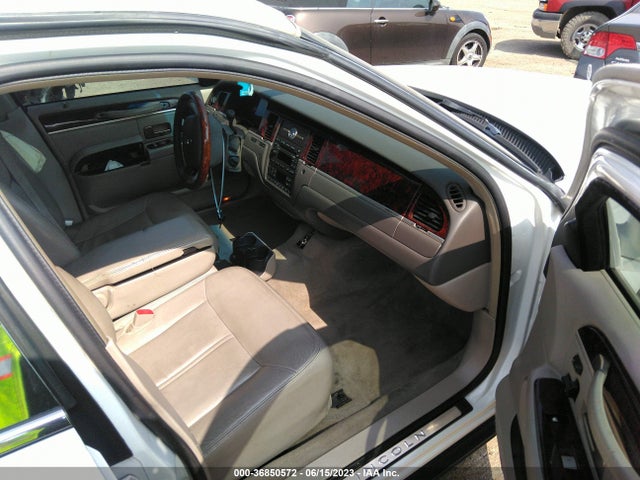2010 LINCOLN TOWN CAR SIGNATURE LIMITED VIN: 2LNBL8CV1AX620750