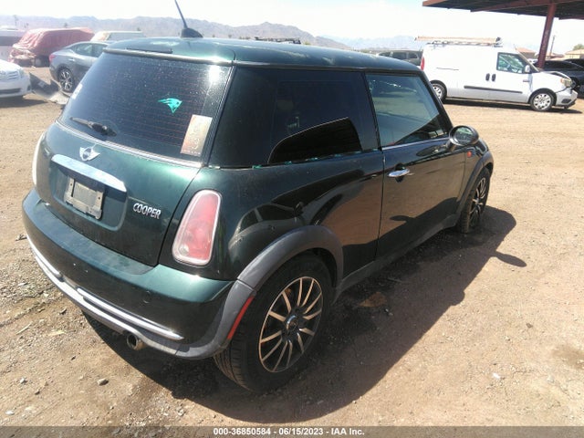 2005 MINI COOPER HARDTOP VIN: WMWRC33435TC58033