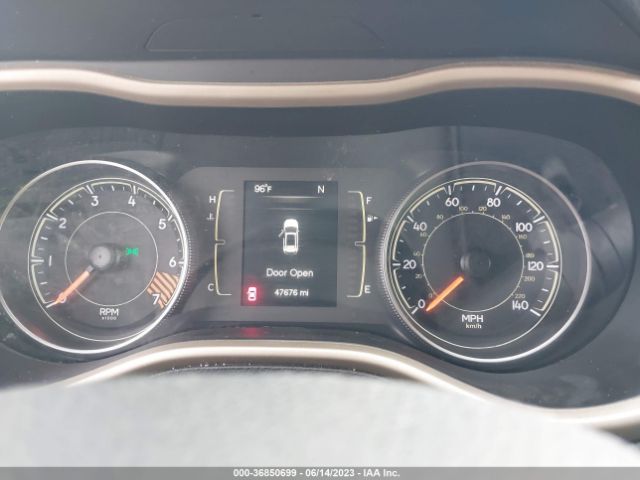 1C4PJLCB5FW554103 Jeep Cherokee Latitude
