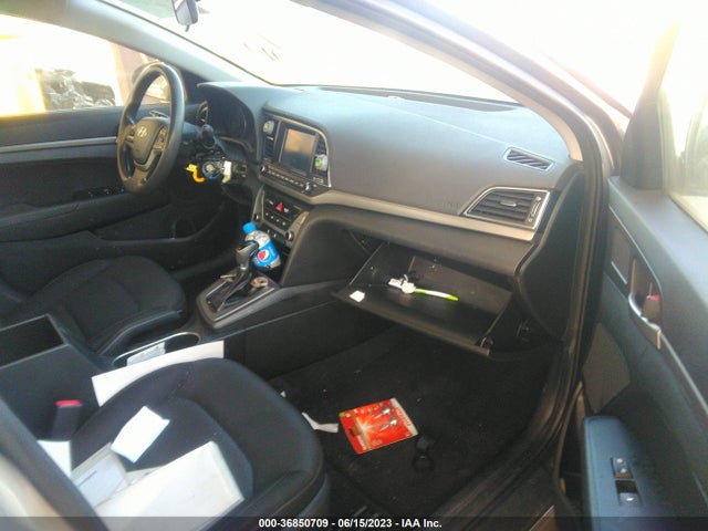 Hyundai ELANTRA SE 2018 5NPD74LF6JH402453 Image 5