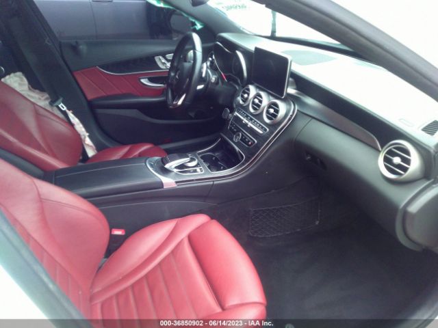 55SWF4JB5HU219337 Mercedes-Benz C-class C 300